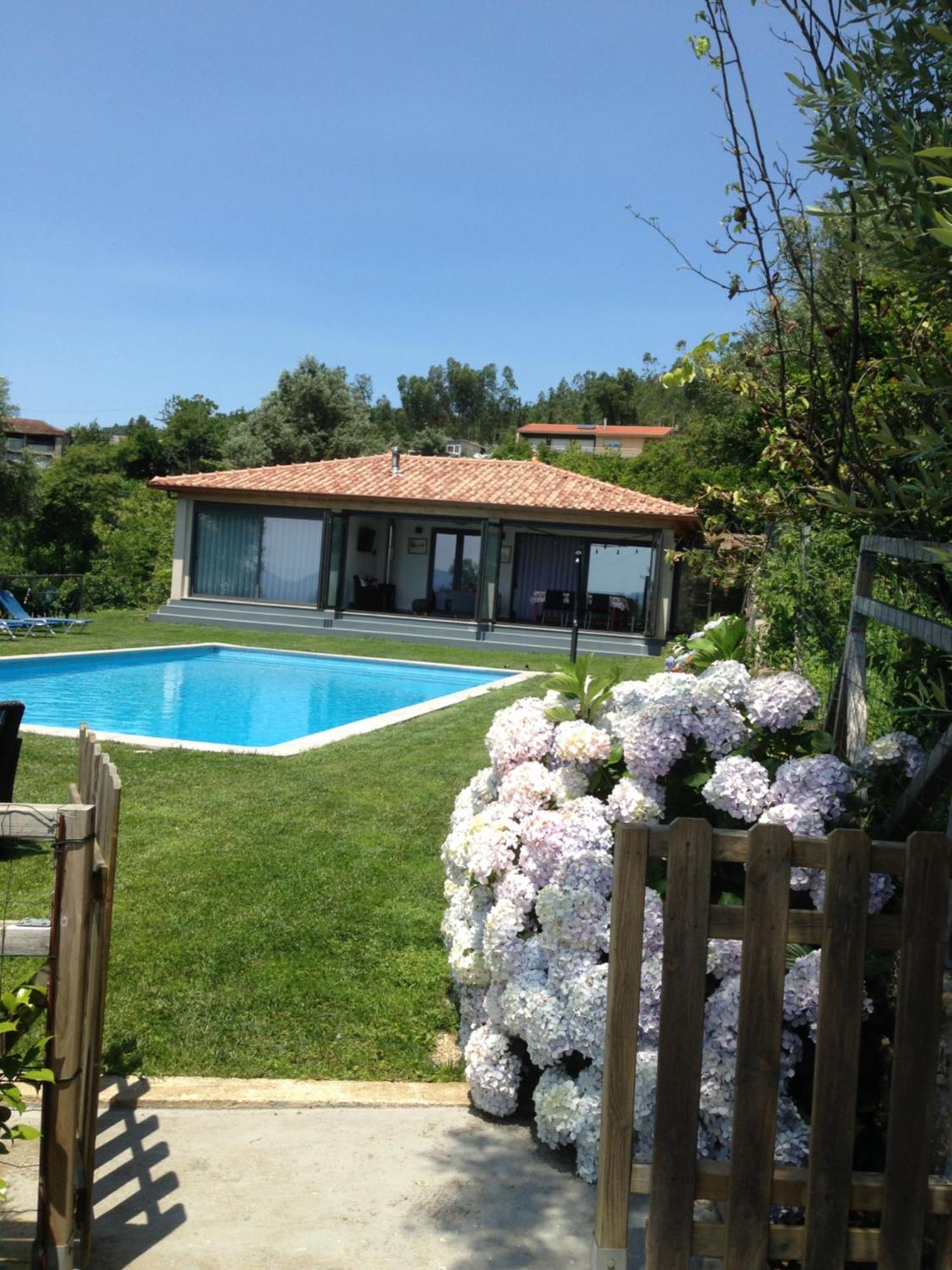 The Pool House Villa Longos Luaran gambar